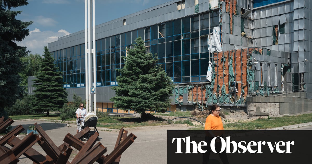 ‘I felt the water tremble’: Ukraine’s Olympic swimmers train as bombs fall | Paris Olympic Games 2024